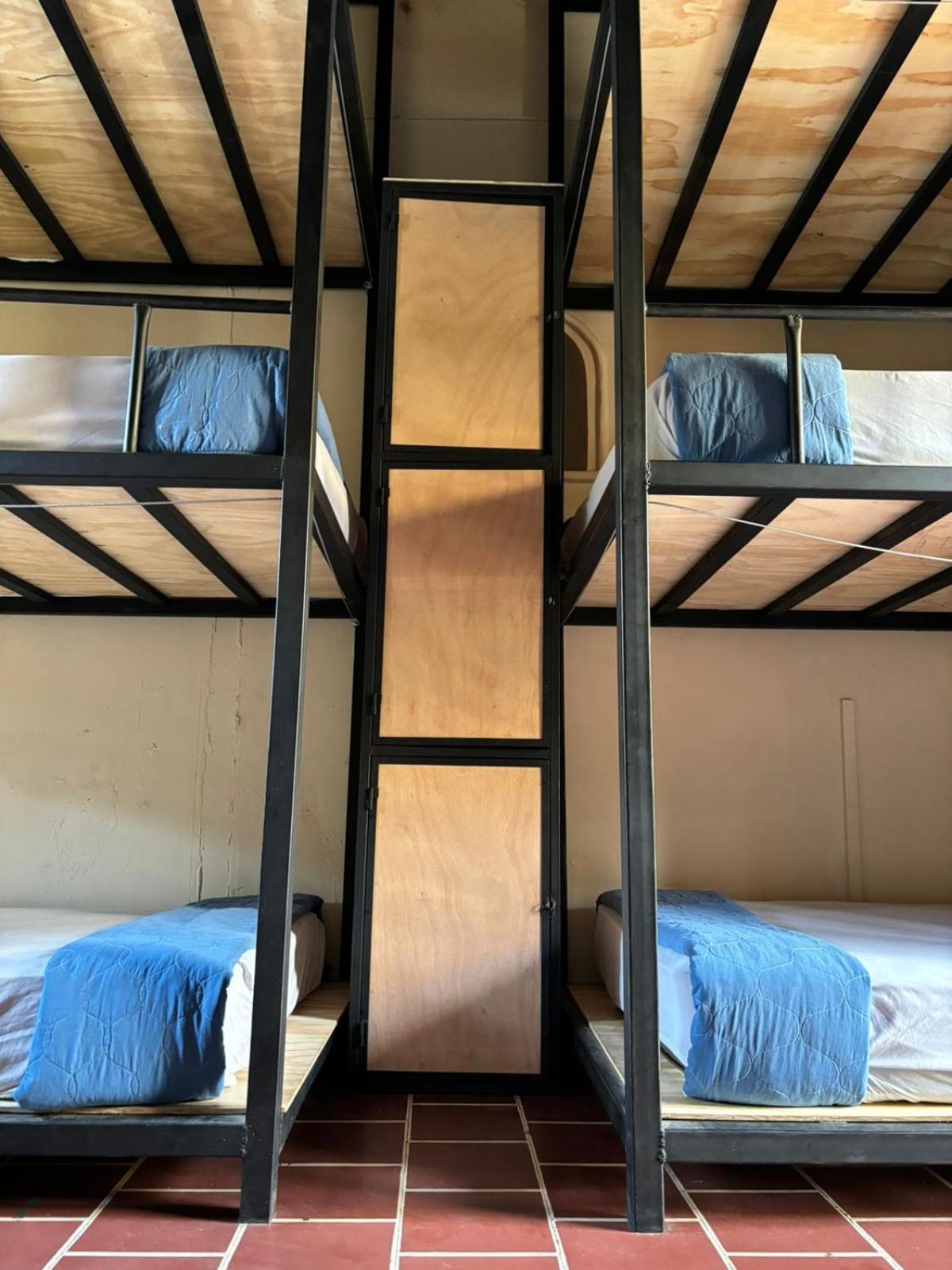 Volko Party Hostel Antigua Екстер'єр фото