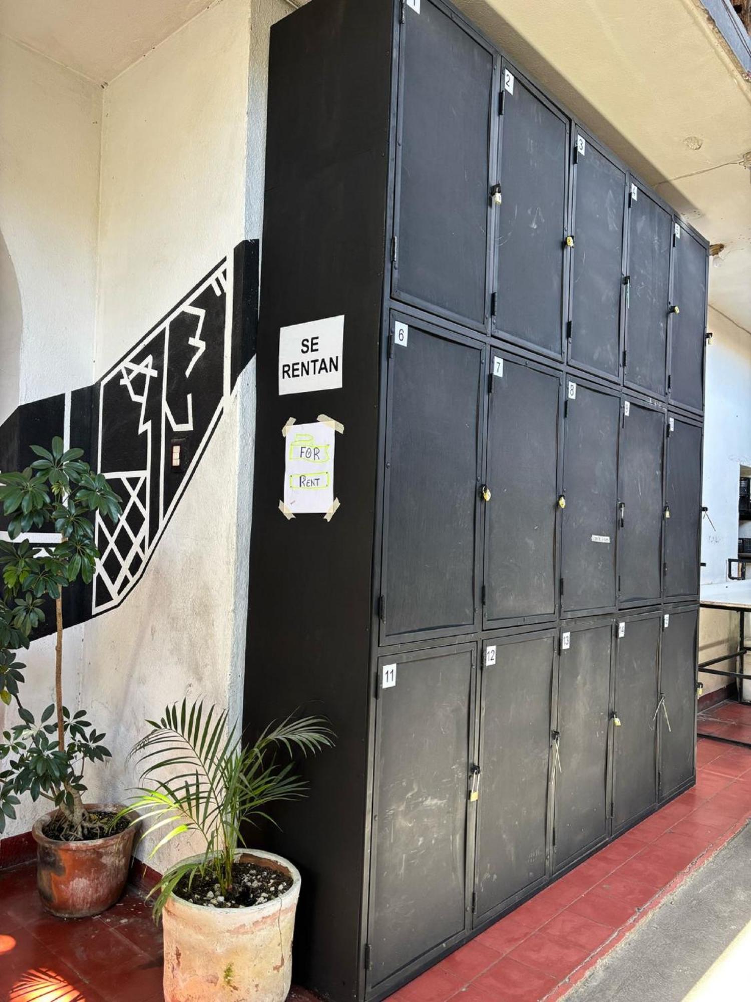 Volko Party Hostel Antigua Екстер'єр фото