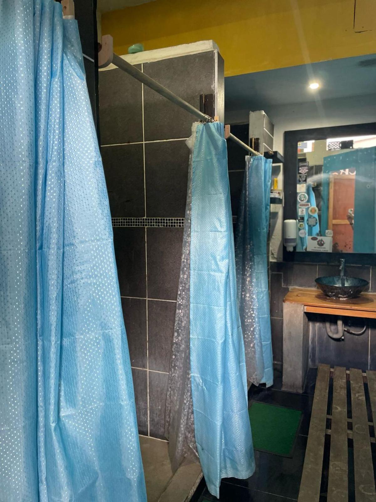 Volko Party Hostel Antigua Екстер'єр фото